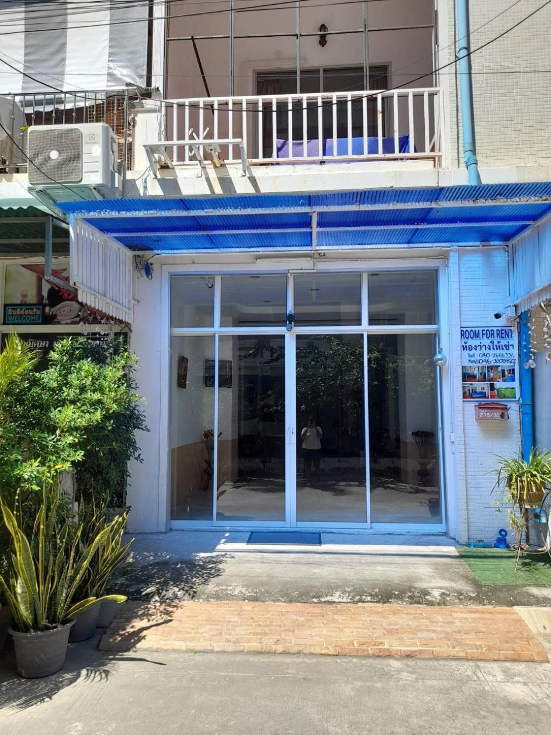 White House By Sorot ตึกขาวโดยโสรฬ Apartment Pantai Jomtien Bagian luar foto