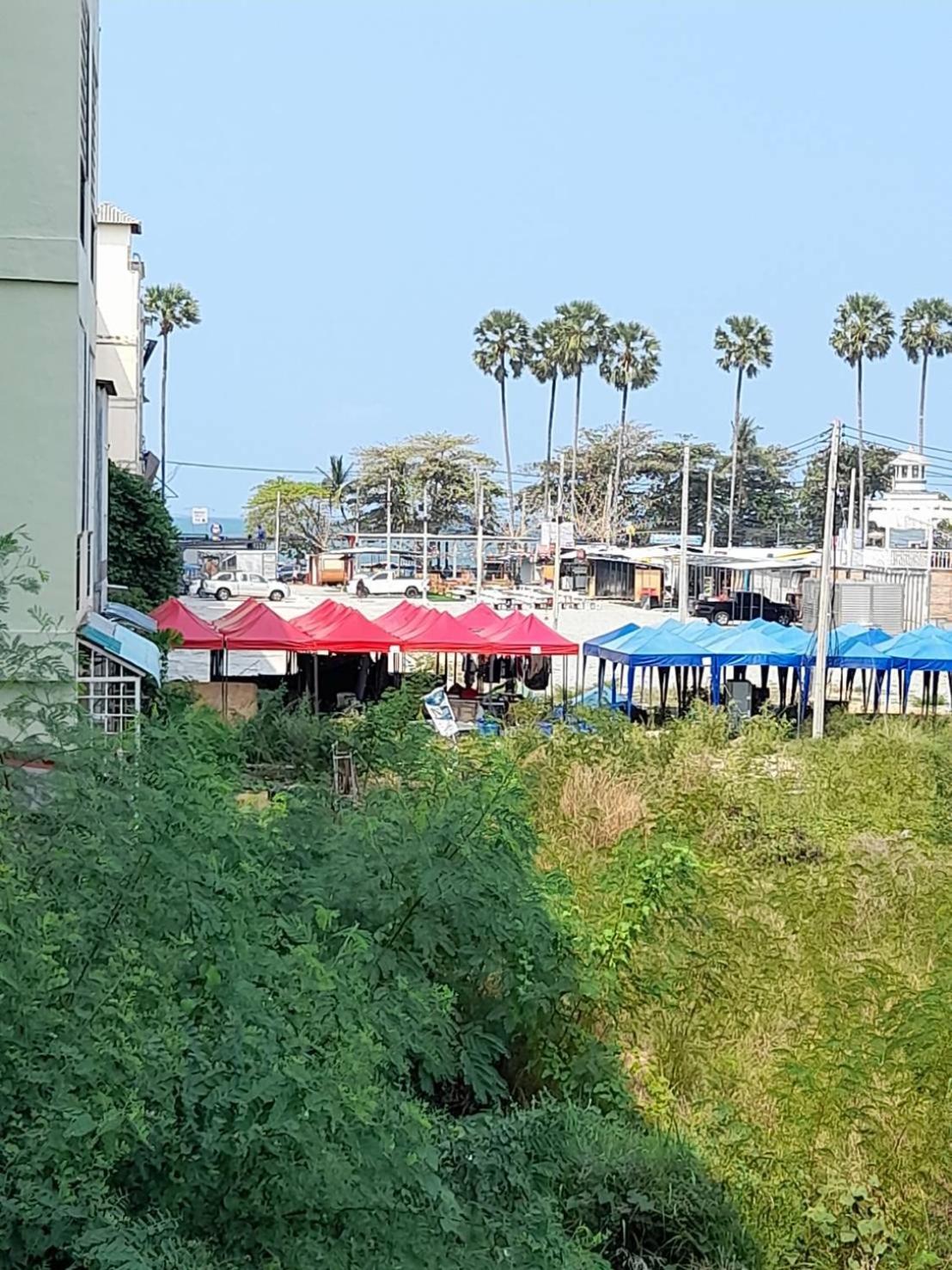 White House By Sorot ตึกขาวโดยโสรฬ Apartment Pantai Jomtien Bagian luar foto