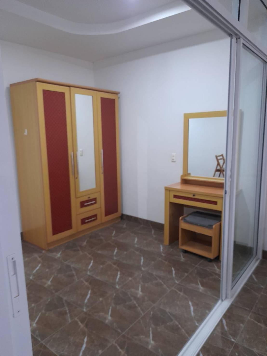 White House By Sorot ตึกขาวโดยโสรฬ Apartment Pantai Jomtien Bagian luar foto